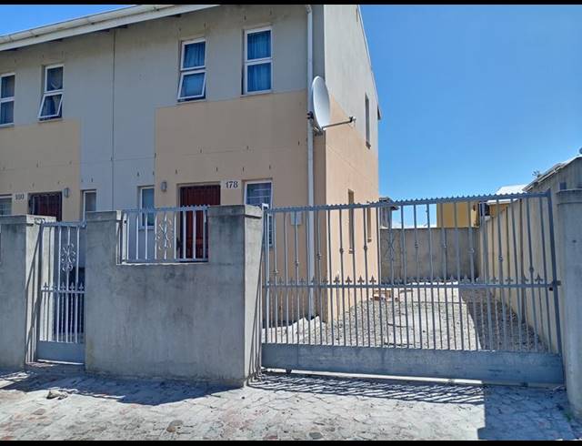 2 BEDROOM HOUSE FOR SALE IN WOODLANDS